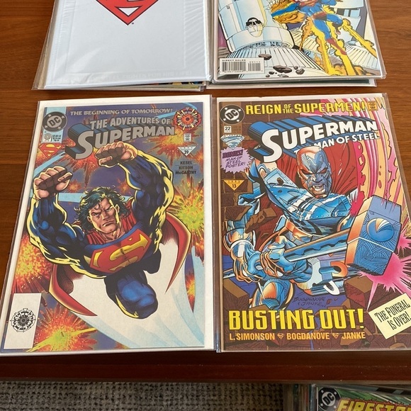Lot of 10 1980s Superman Comic Books - Picture 7 of 7